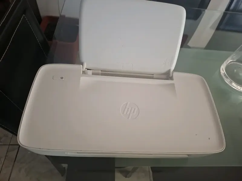 Impresora HP blanca compacta - 3