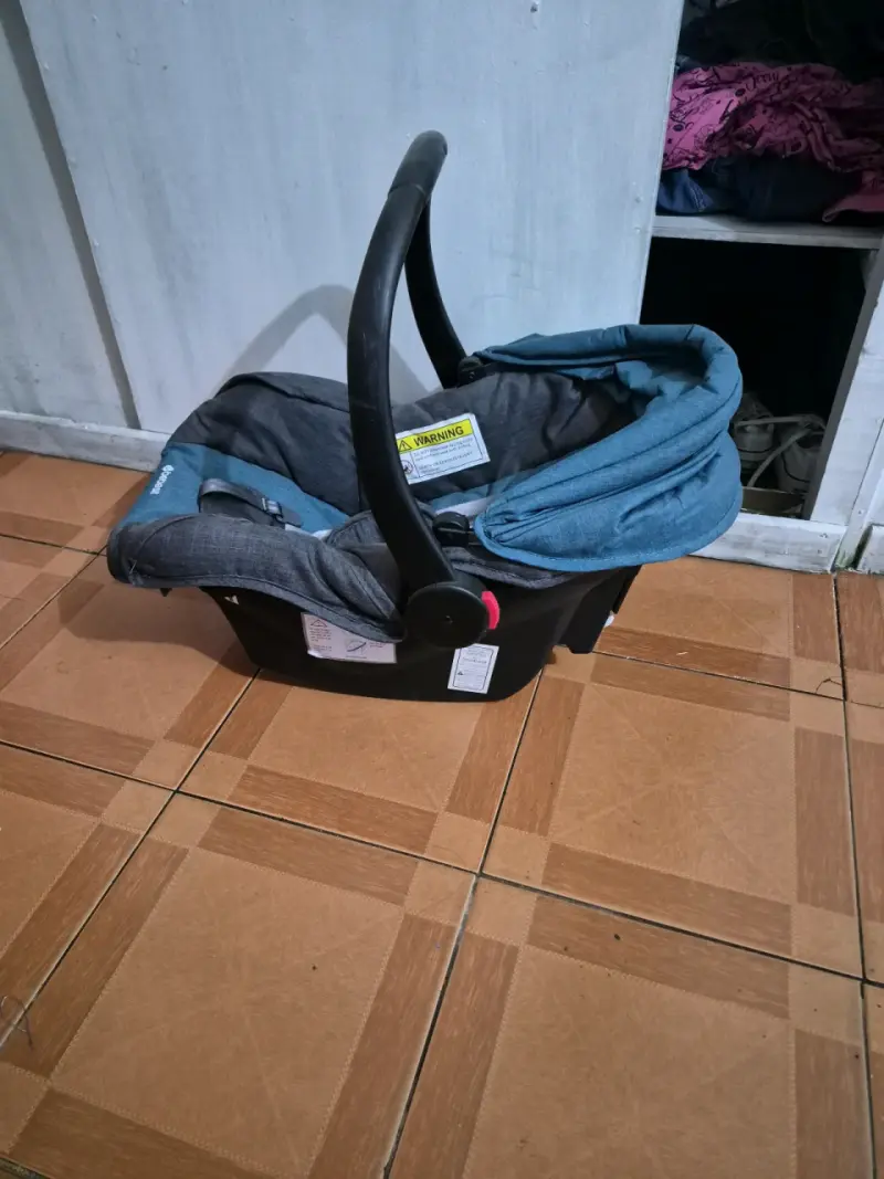Silla de auto Bebesit gris y azul - 2