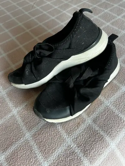 Zapatillas Zara negras casuales - miniatura 2