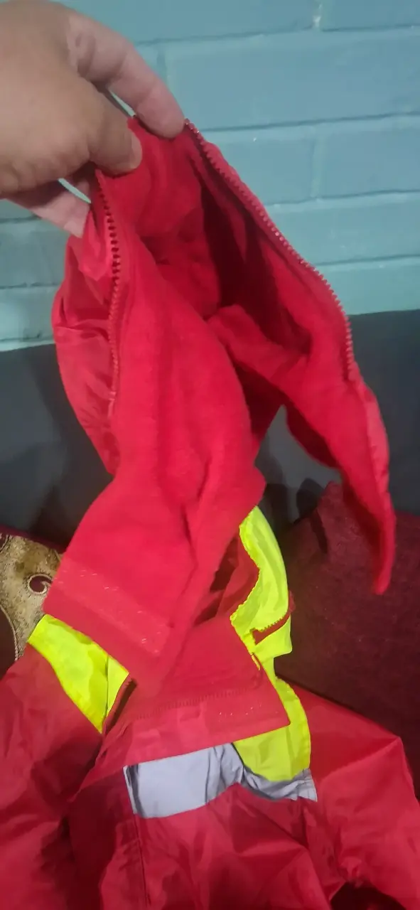 Chaqueta reflectante impermeable roja y amarilla - 4