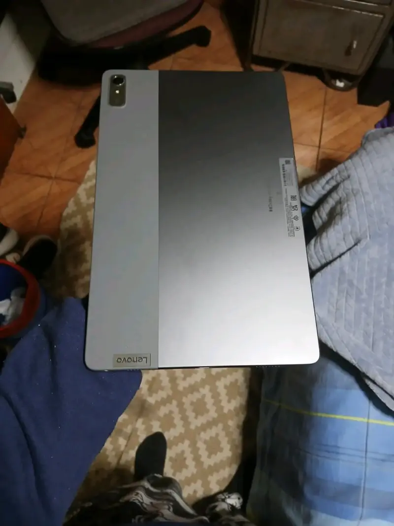 Tablet Lenovo con teclado removible - 2