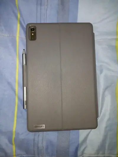 Tablet Lenovo con teclado removible - miniatura 3