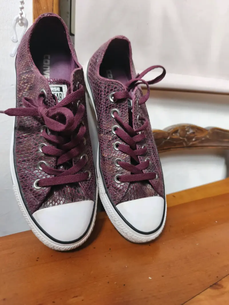 Zapatillas burdeo converse - 6