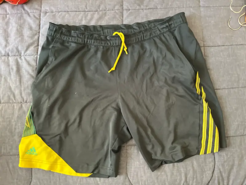 Short deportivo Adidas L