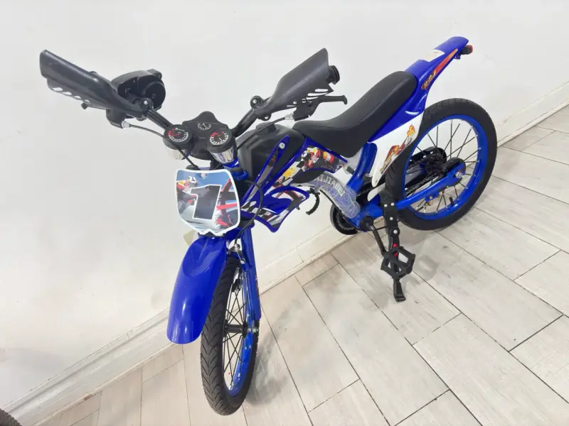 Bicicleta infantil azul deportiva - 2