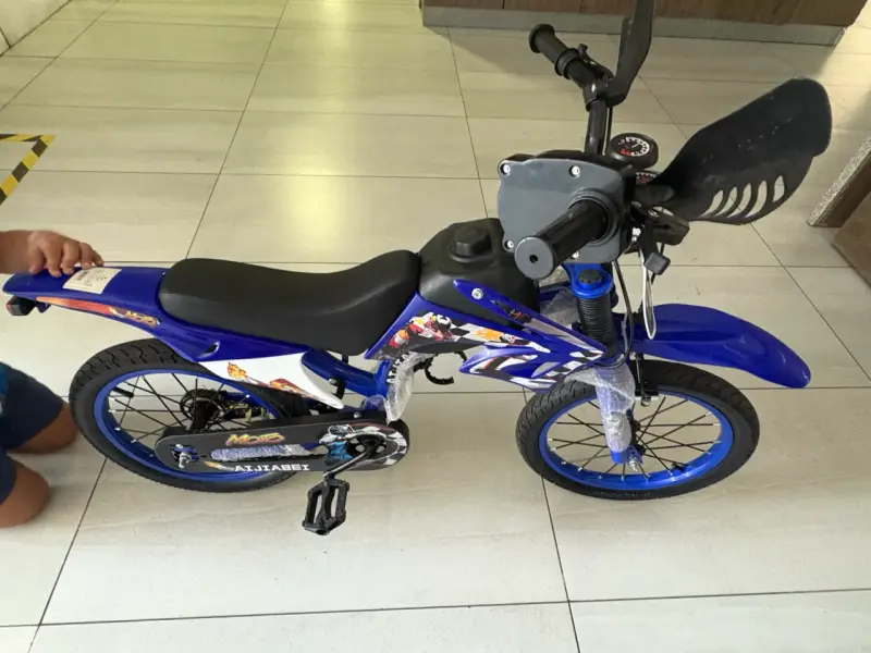 Bicicleta infantil azul deportiva - 3