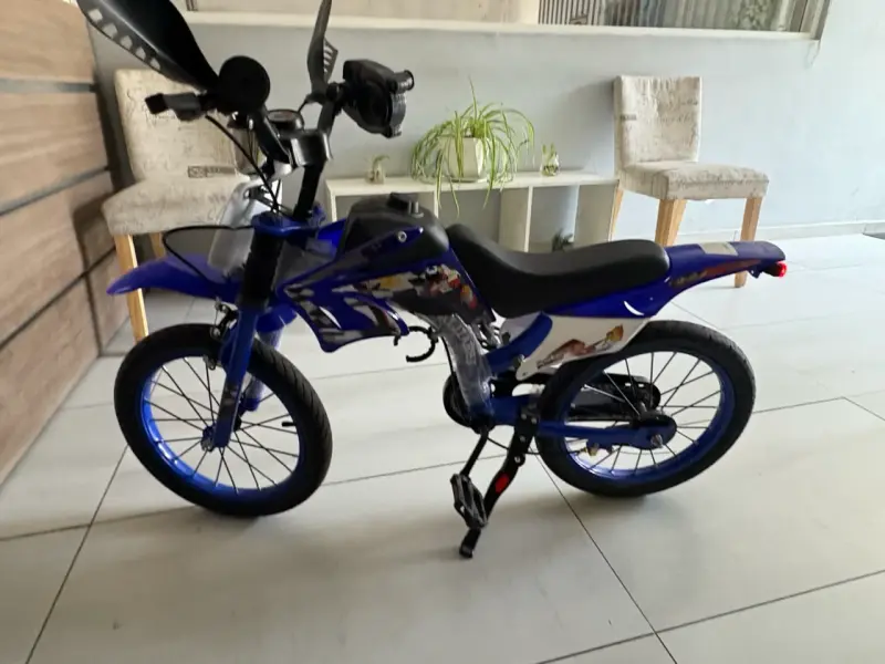 Bicicleta infantil azul deportiva - 4
