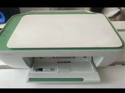 Impresora multifuncional HP blanca - miniatura 1