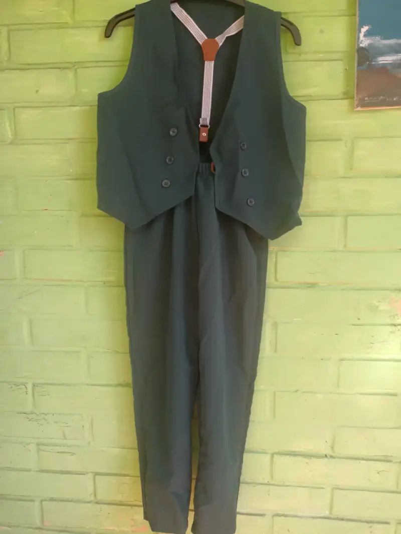 Vestido beige con volantes - 4