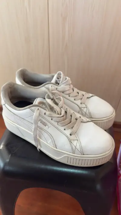 Zapatillas blancas deportivas puma - miniatura 1