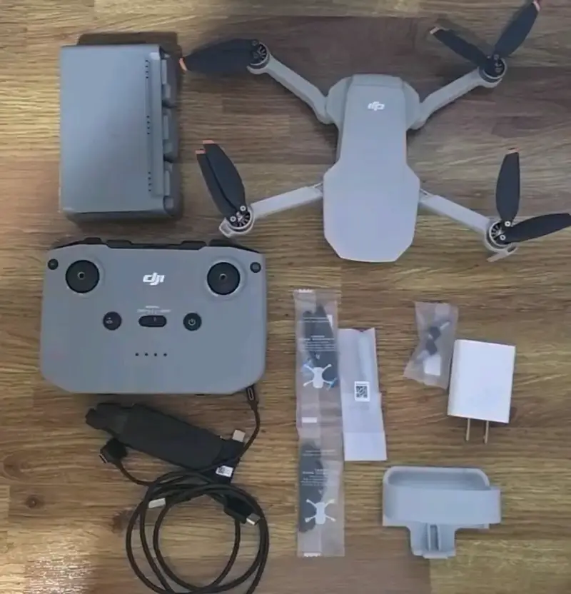 DJI Mini 2 Fly More Combo - 1