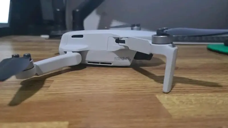 DJI Mini 2 Fly More Combo - 2
