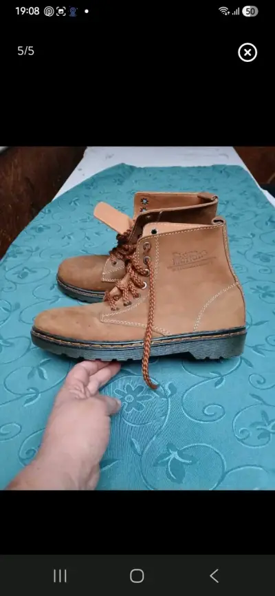 Botas de cuero café claro - miniatura 1