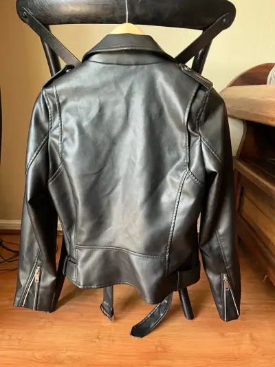 Chaqueta Biker de eco cuero negra - miniatura 2