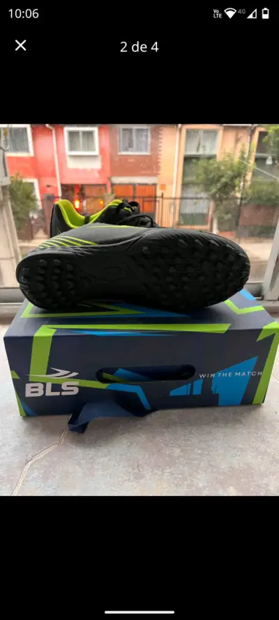 Zapatillas deportivas negras con verde - miniatura 1