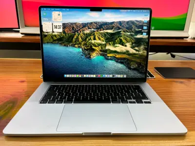 MacBook air 15 pulgadas m4 - miniatura 5