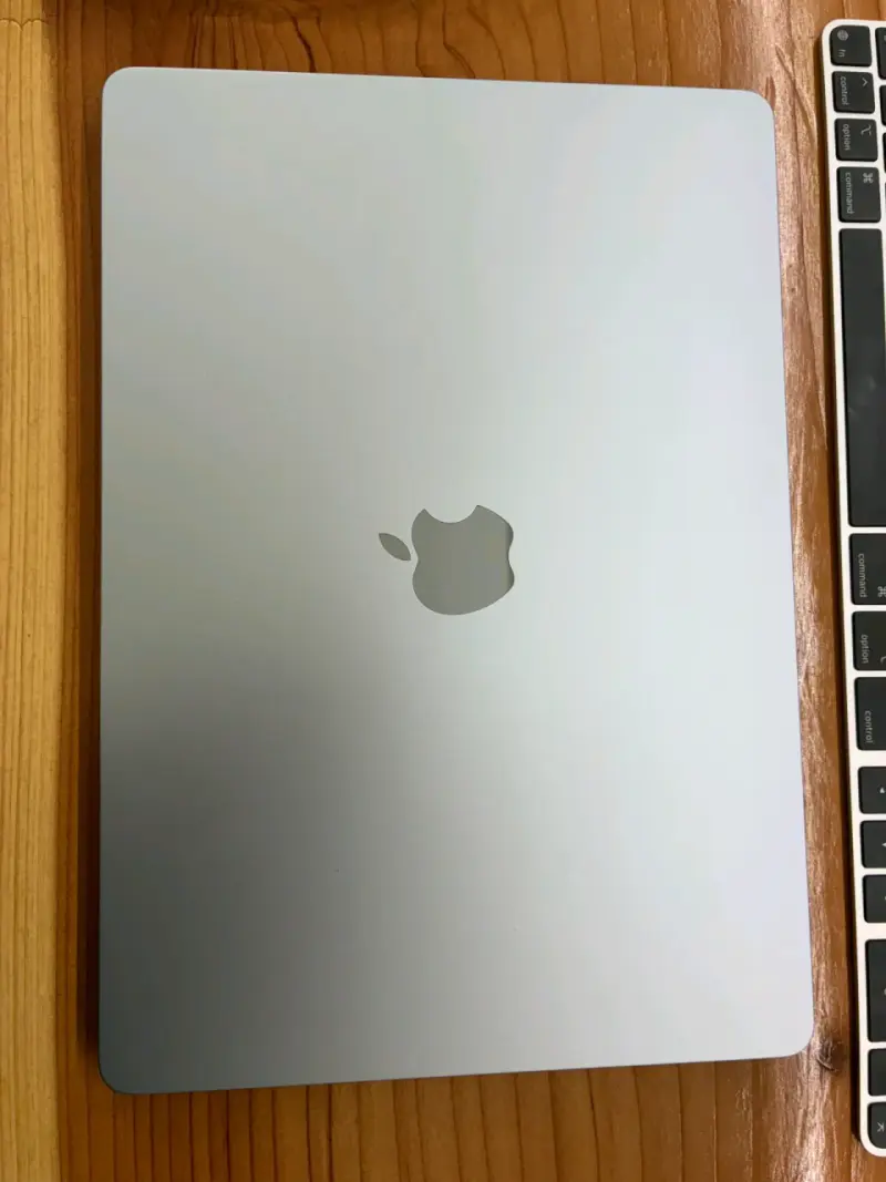 MacBook air 15 pulgadas m4 - 9