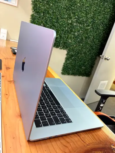 MacBook air 15 pulgadas m4 - miniatura 11