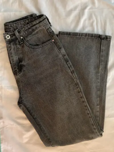 Jeans clásicos negros - miniatura 1
