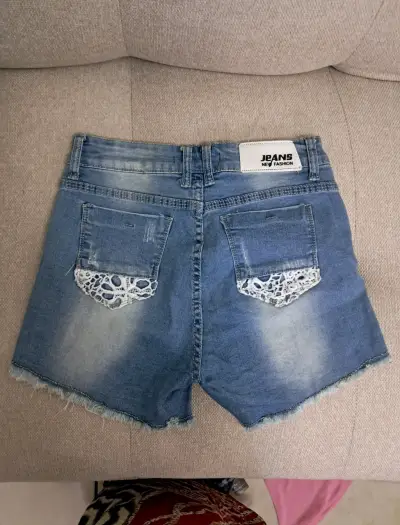 Shorts de mezclilla con encaje - miniatura 2