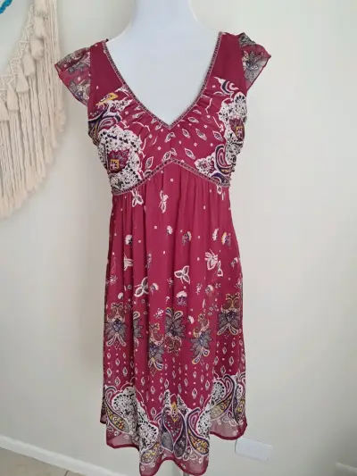 Vestido bohemio rojo estampado - miniatura 3
