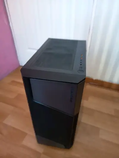 Se vende PC conversable - miniatura 1
