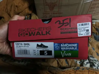 Zapatillas Skechers Go Walk Joy negras - miniatura 1