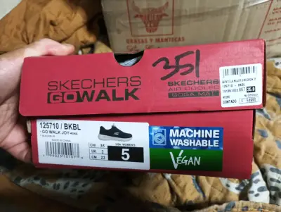 Zapatillas Skechers Go Walk Joy negras - miniatura 2