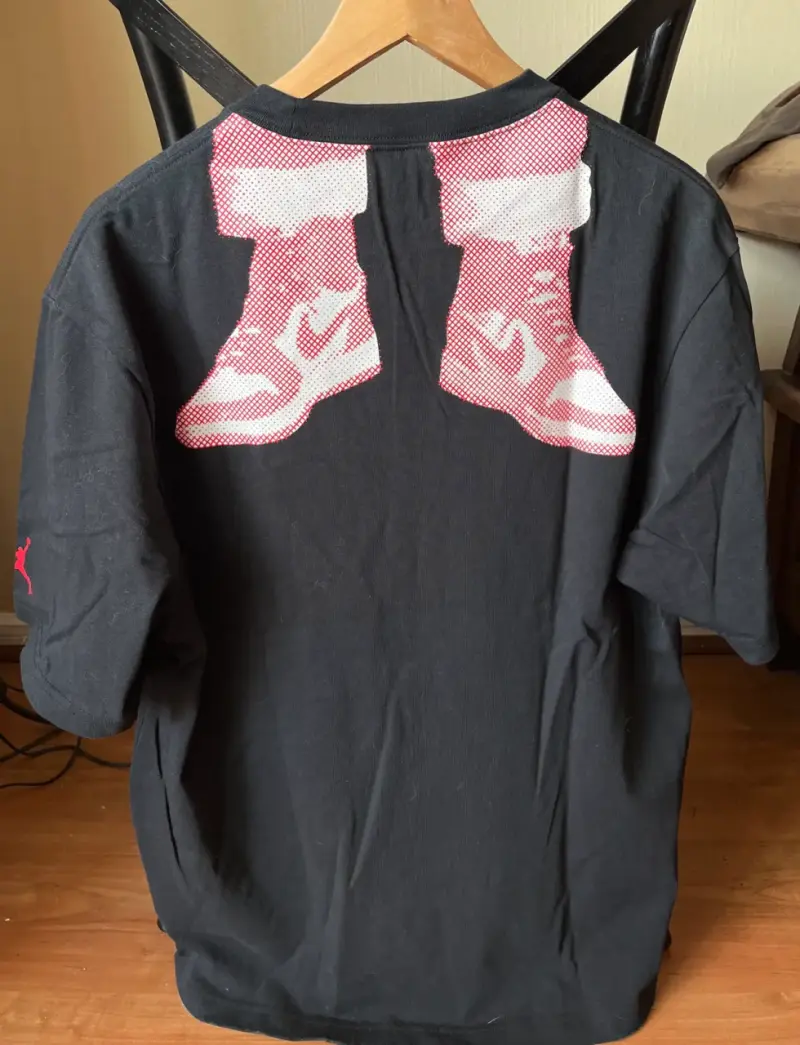 Polera Jordan Flight Essentials Holiday Original - 1