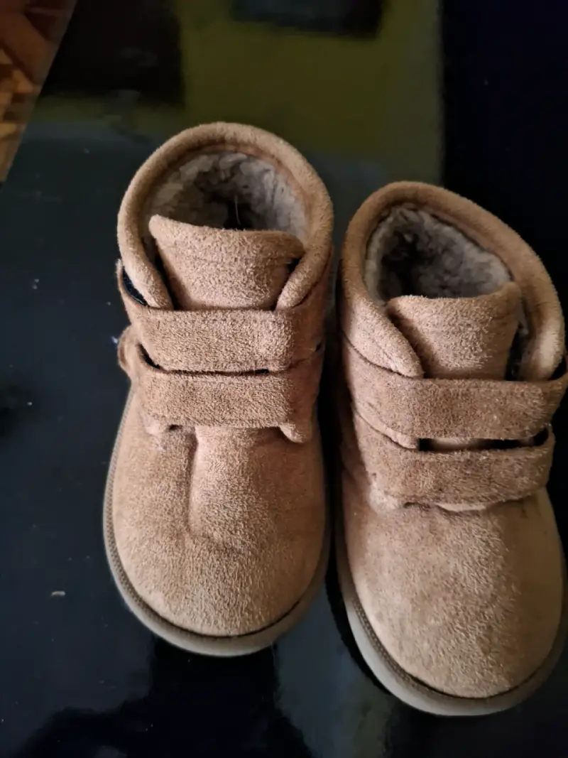 Botas de invierno café para niño talla 20 - 2