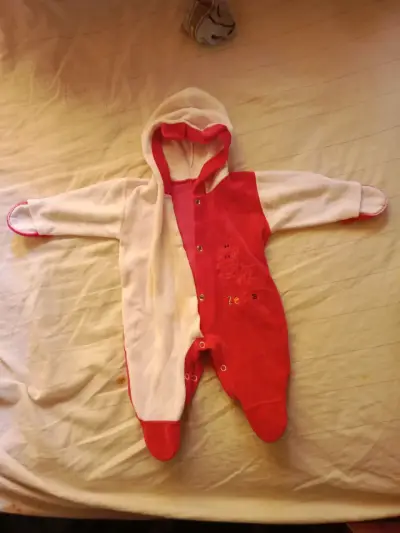 Pijama enterito rosado para bebé - miniatura 2