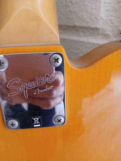 Guitarra eléctrica  Squier by Fender vintage - miniatura 3