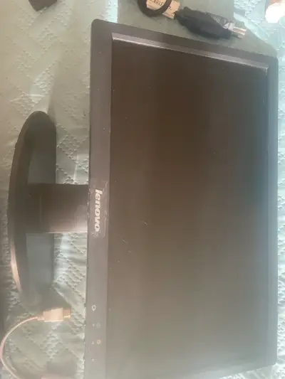 Monitor Lenovo 19 pulgadas - miniatura 2