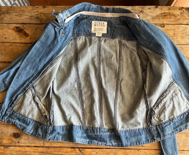 Chaqueta Billabong de mezclilla tipo Biker - 6