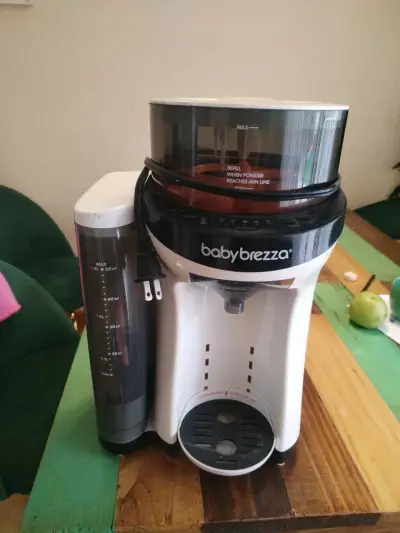 Preparador de fórmula Baby Brezza - miniatura 1