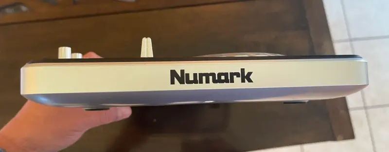 Controlador DJ Numark Mixtrack Pro II - 6