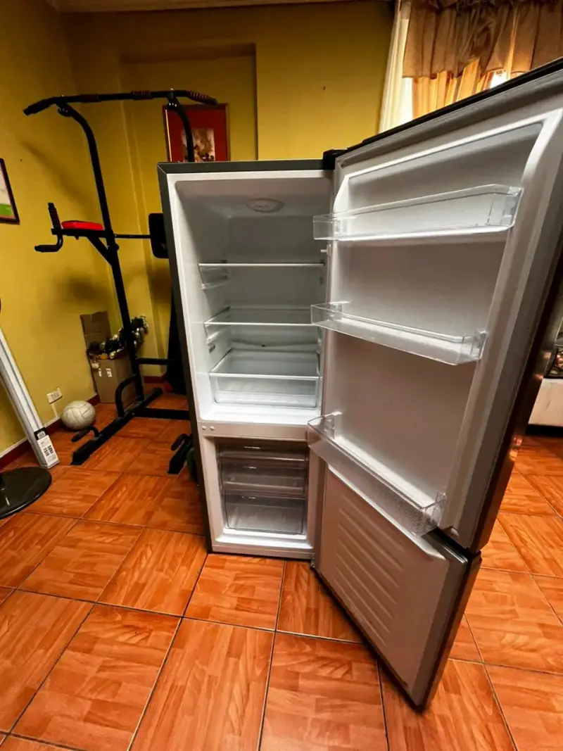 Refrigerador dos puertas gris - 3