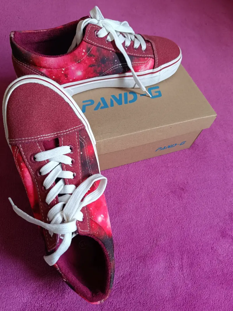 Zapatillas diseño galaxia espacial rojas - 2