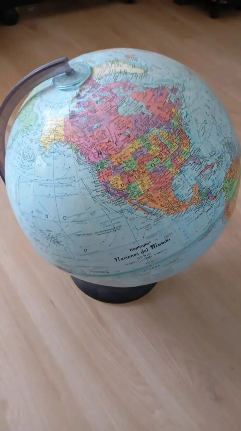 Globo Terráqueo - 2