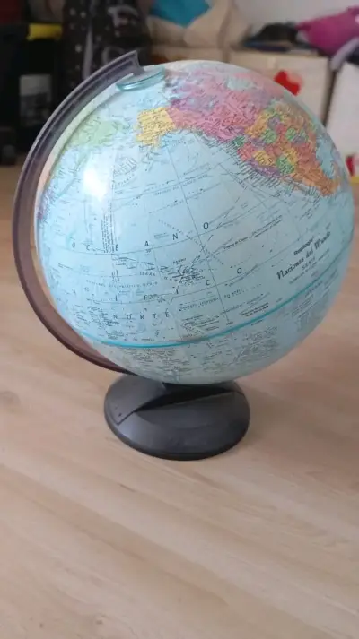 Globo Terráqueo - miniatura 3