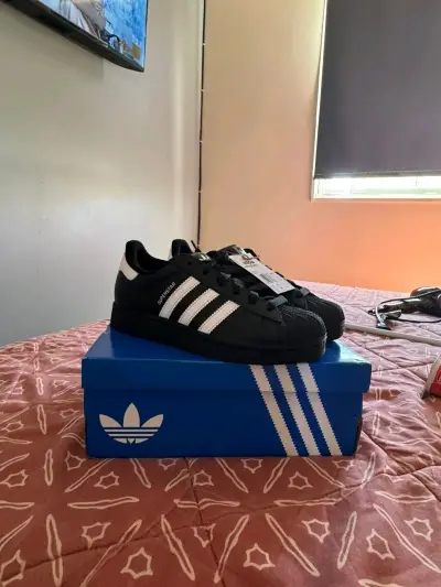 Zapatillas negras Adidas Superstar - miniatura 1
