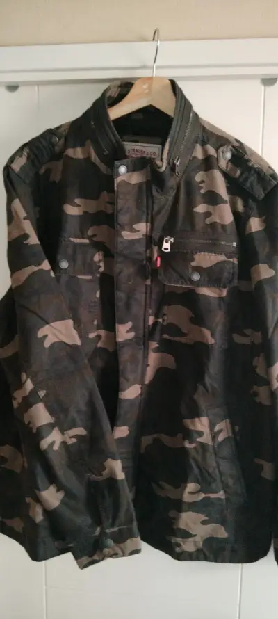 Chaqueta camuflada para hombre Levi's xl - miniatura 1