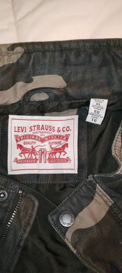 Chaqueta camuflada para hombre Levi's xl - miniatura 4