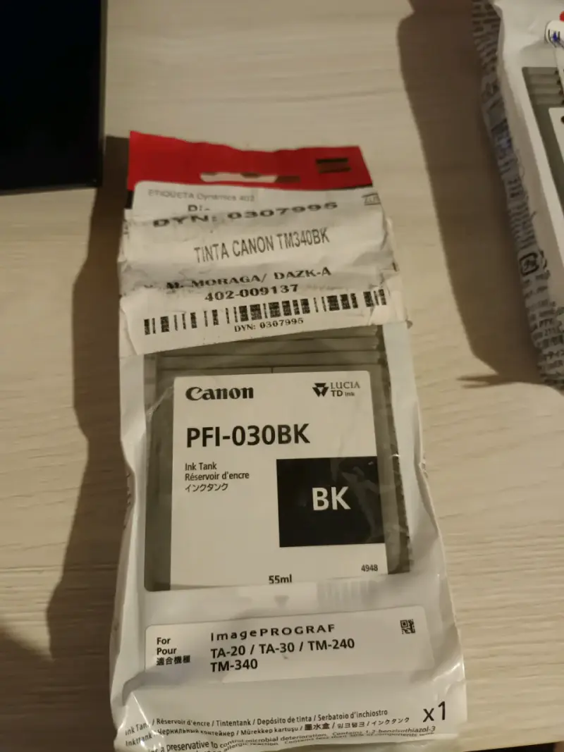 Cartucho de tinta Canon PFI-030BK - 3