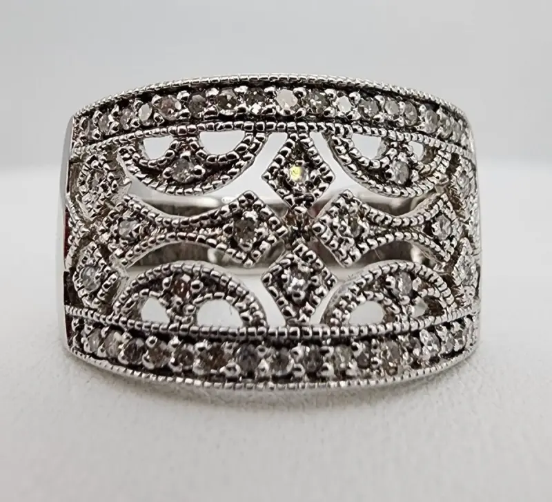 Anillo de plata con puntos de diamantes - 5