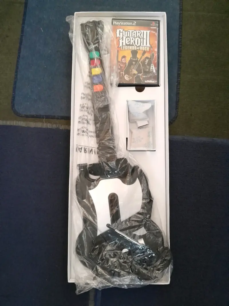 Guitarra Guitar Hero PS2 - 2