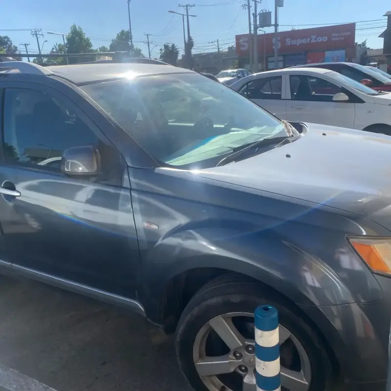 Mitsubishi Outlander - 4