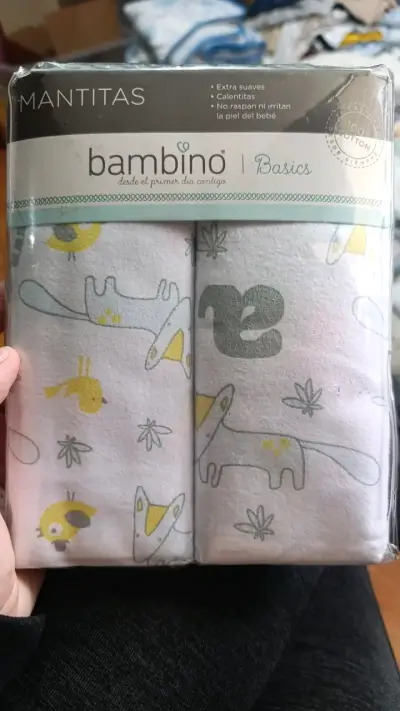 Pañales de tela reutilizablesy frazadas - miniatura 6