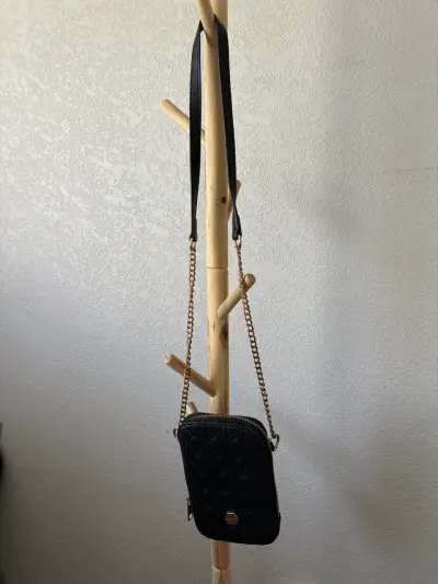 Cartera negra acolchada pequeña - miniatura 1