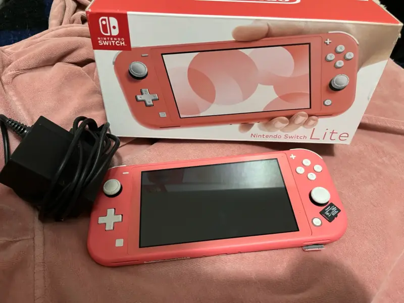 Nintendo Switch Lite coral - 1